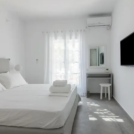 Marvelous One Bedroom House In Paros Naousa (Paros)