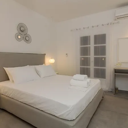 Marvelous One Bedroom House In Paros Naousa