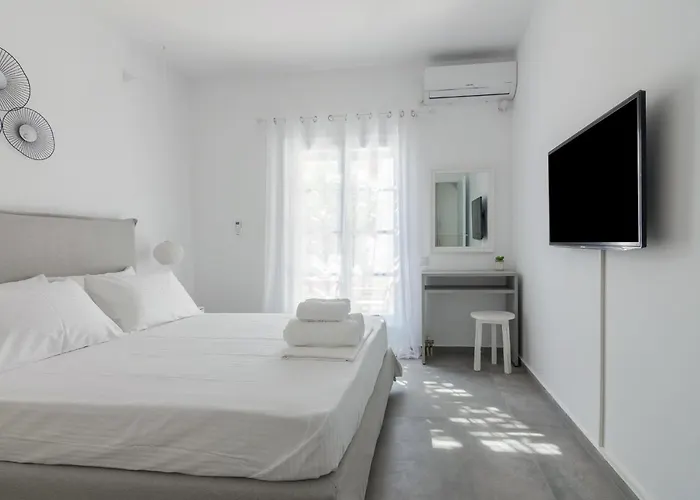 Marvelous One Bedroom House In Paros נאוסה