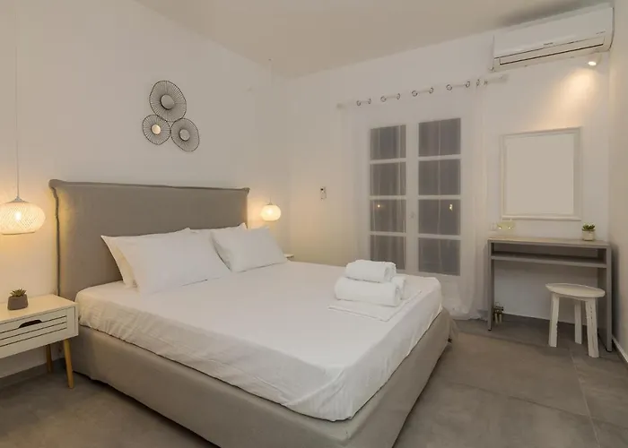 Marvelous One Bedroom House In Paros נאוסה